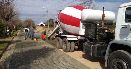 Finalizo la pavimentacin de la cuadra de calle Moreno